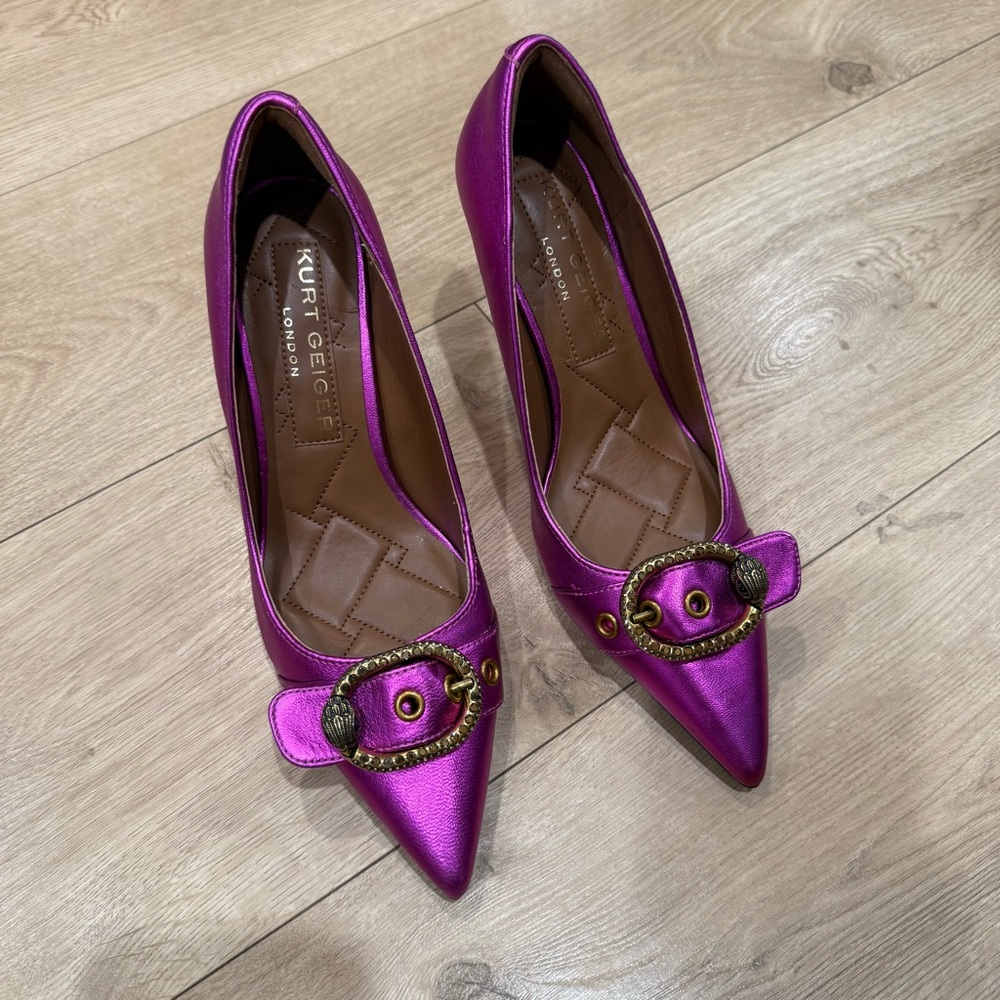 kurt geiger pointed toe pumps